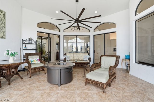 1929 Palaco Grande PKWY, Cape Coral, FL 33904