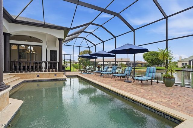 1929 Palaco Grande PKWY, Cape Coral, FL 33904