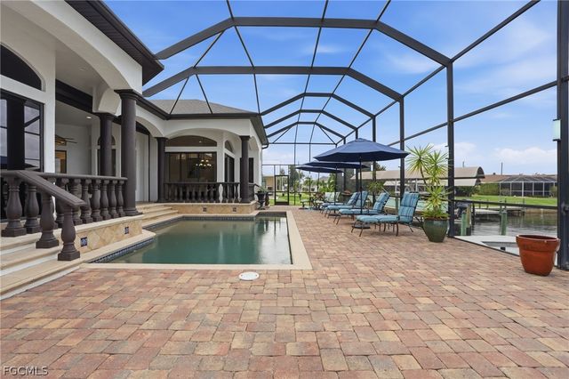 1929 Palaco Grande PKWY, Cape Coral, FL 33904