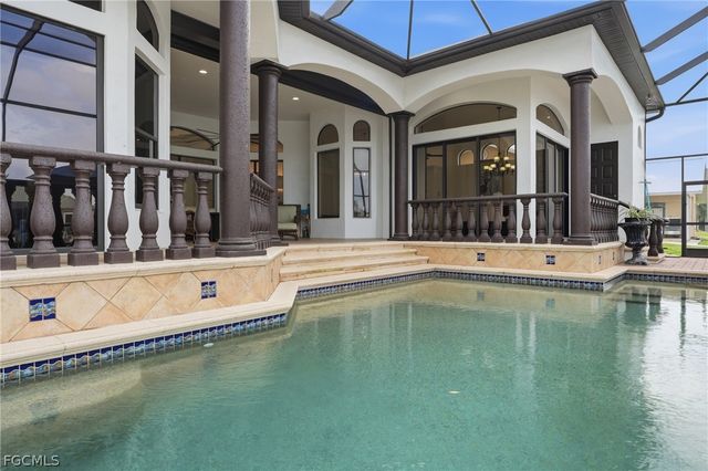 1929 Palaco Grande PKWY, Cape Coral, FL 33904