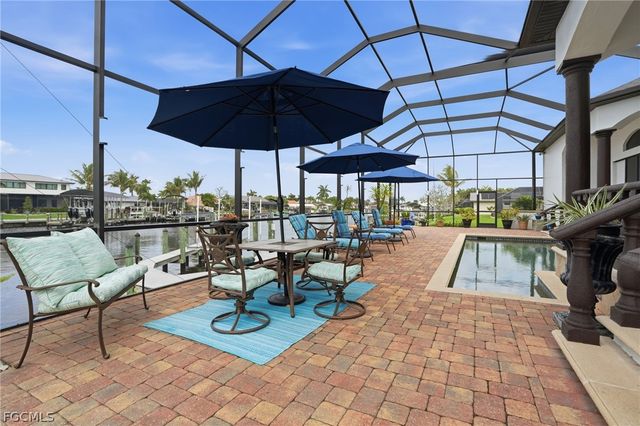 1929 Palaco Grande PKWY, Cape Coral, FL 33904