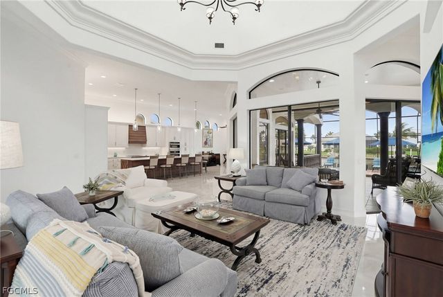 1929 Palaco Grande PKWY, Cape Coral, FL 33904