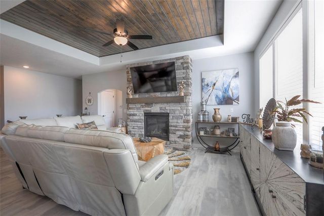 3229 N 109th Place, Kansas City, KS 66109