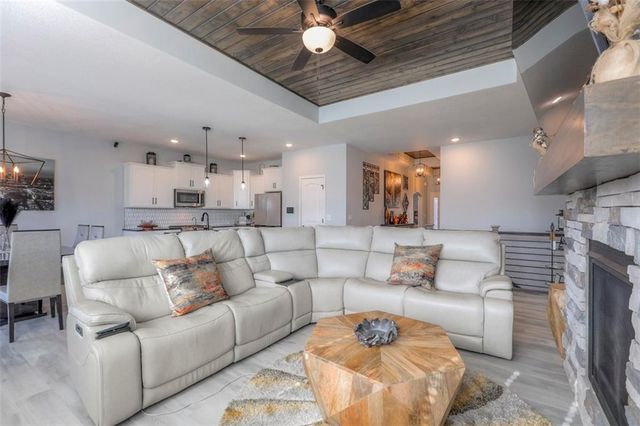 3229 N 109th Place, Kansas City, KS 66109