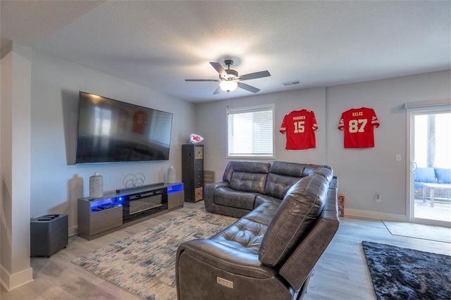 3229 N 109th Place, Kansas City, KS 66109