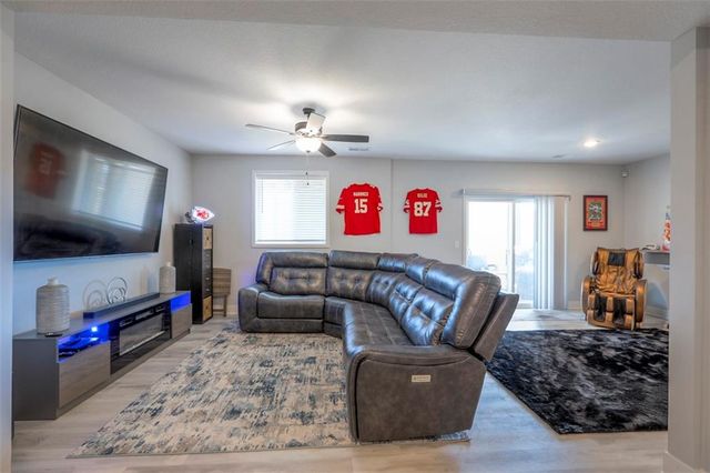 3229 N 109th Place, Kansas City, KS 66109