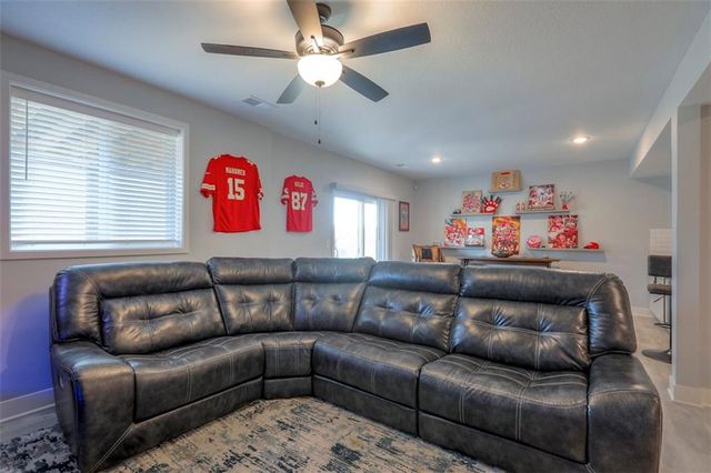 3229 N 109th Place, Kansas City, KS 66109