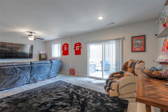 3229 N 109th Place, Kansas City, KS 66109