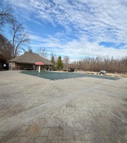 3229 N 109th Place, Kansas City, KS 66109