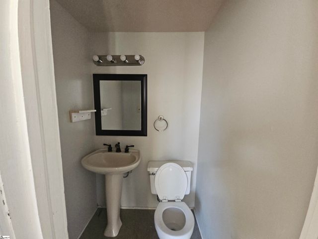 101 E Blue Ridge Drive, Greenville, SC 29609