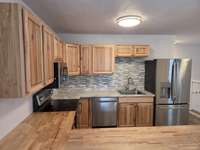 891 N White Birch Drive, Ludington, MI 49431