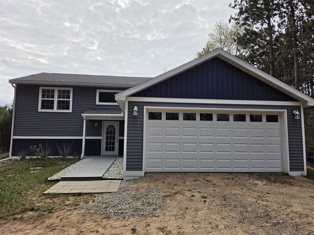 891 N White Birch Drive, Ludington, MI 49431