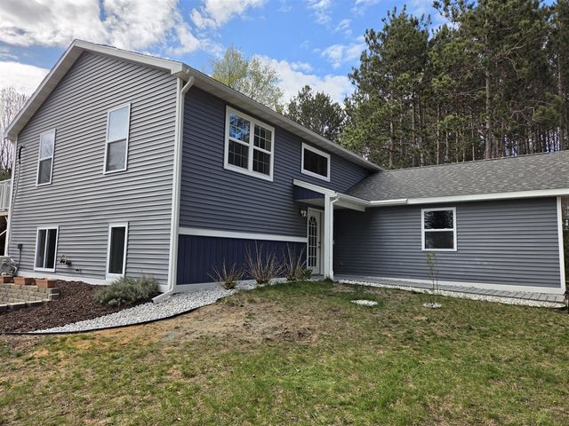 891 N White Birch Drive, Ludington, MI 49431
