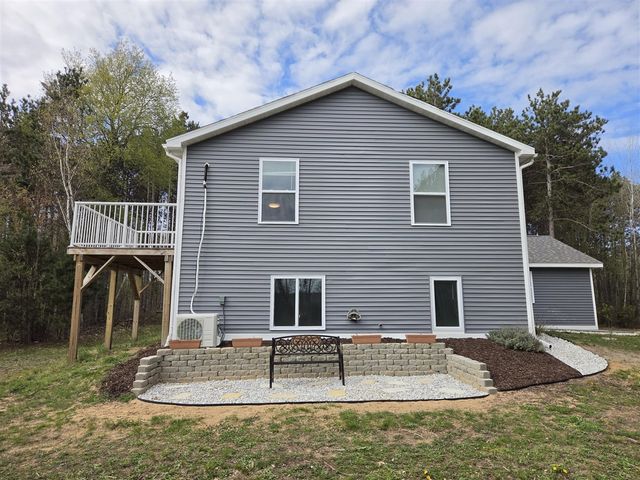 891 N White Birch Drive, Ludington, MI 49431