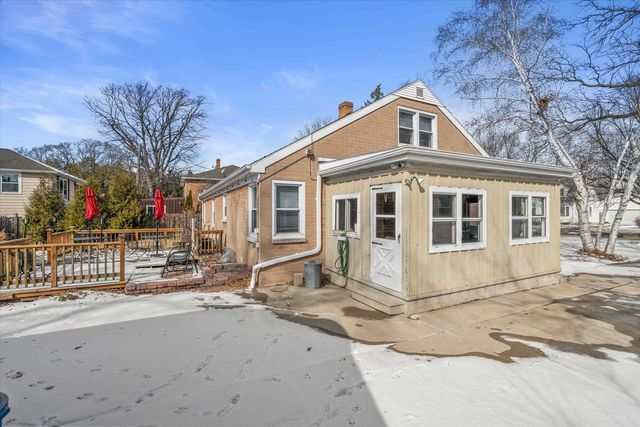 1093 REED STREET, Green Bay, WI 54303