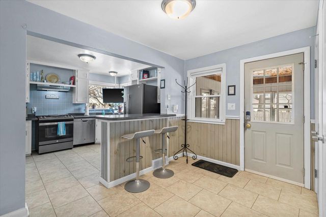 1093 REED STREET, Green Bay, WI 54303