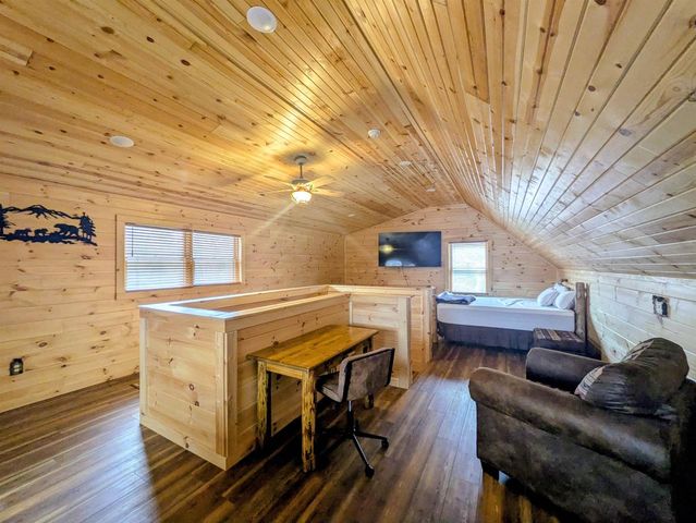 2423 9th Drive, Adams, WI 53910