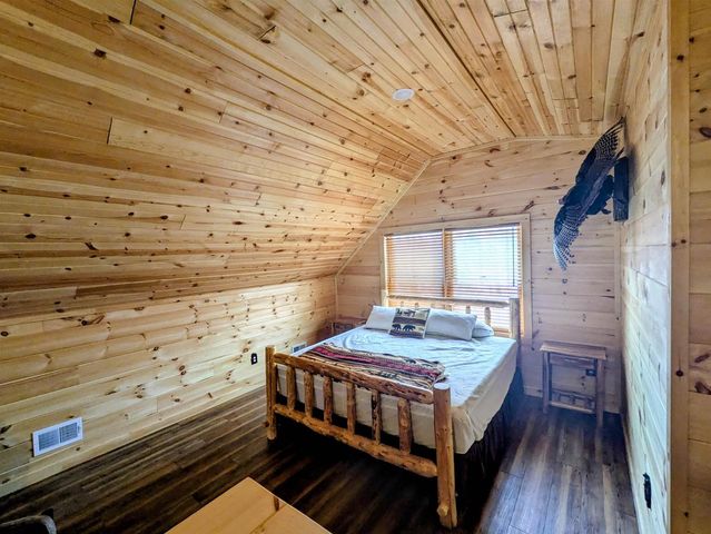 2423 9th Drive, Adams, WI 53910