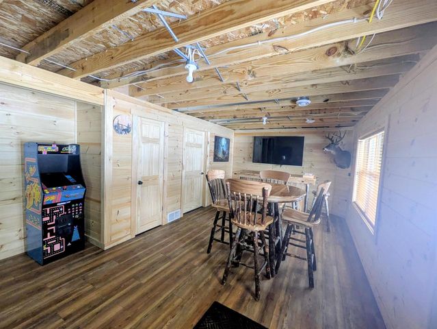 2423 9th Drive, Adams, WI 53910