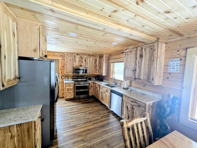 2423 9th Drive, Adams, WI 53910