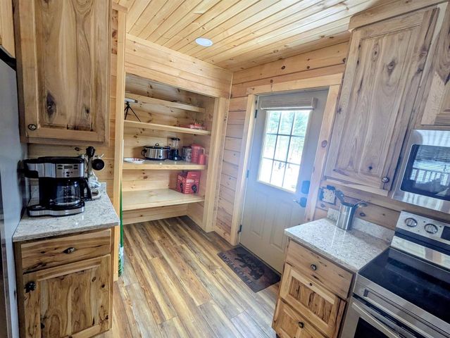 2423 9th Drive, Adams, WI 53910