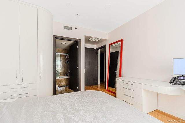 37 W End Avenue 2B, Brooklyn, NY 11235
