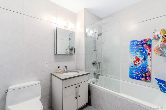 37 W End Avenue 2B, Brooklyn, NY 11235
