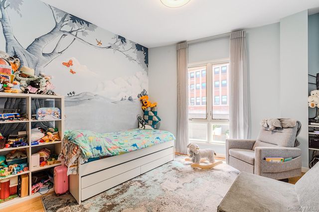 37 W End Avenue 2B, Brooklyn, NY 11235