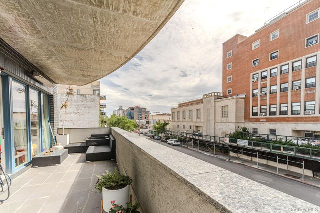 37 W End Avenue 2B, Brooklyn, NY 11235