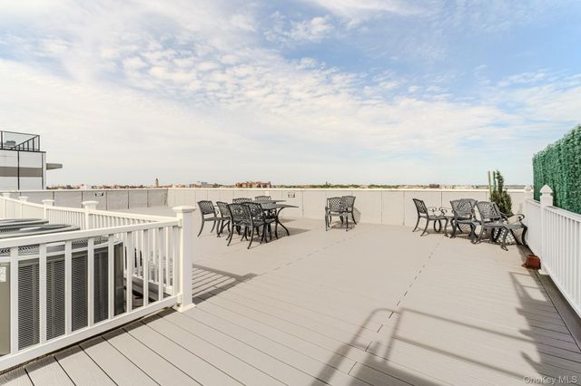 37 W End Avenue 2B, Brooklyn, NY 11235