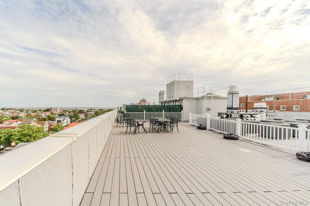 37 W End Avenue 2B, Brooklyn, NY 11235