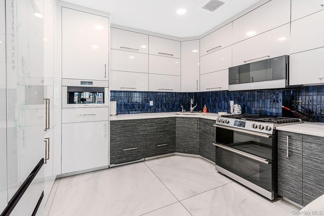 37 W End Avenue 2B, Brooklyn, NY 11235