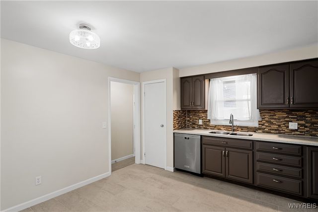 18 Joann Drive, West Seneca, NY 14224