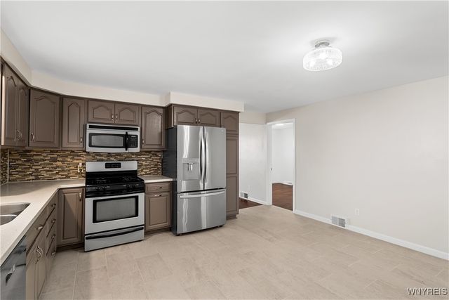 18 Joann Drive, West Seneca, NY 14224