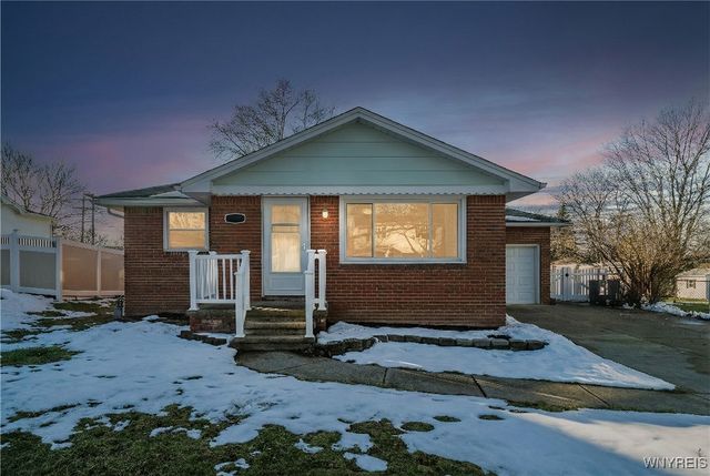 18 Joann Drive, West Seneca, NY 14224