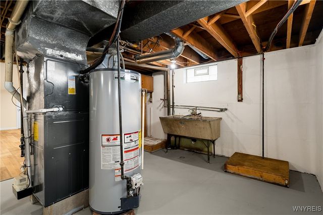 18 Joann Drive, West Seneca, NY 14224