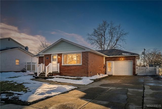 18 Joann Drive, West Seneca, NY 14224