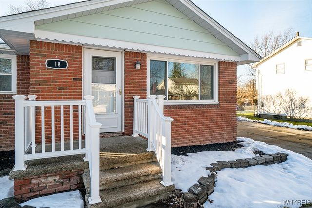 18 Joann Drive, West Seneca, NY 14224