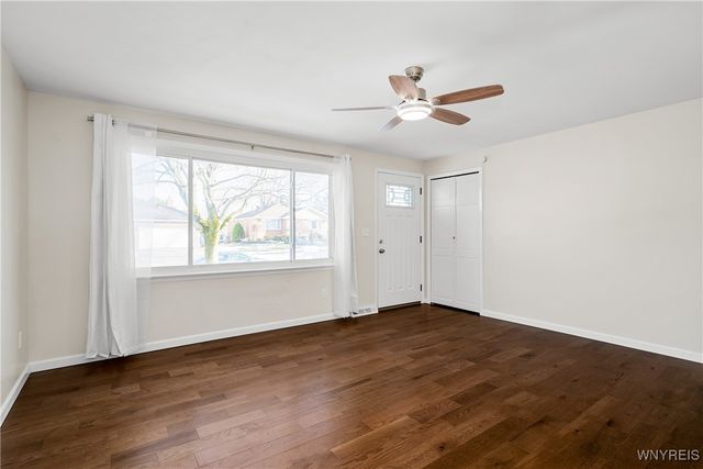 18 Joann Drive, West Seneca, NY 14224