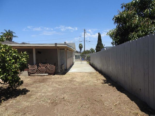 3660 King Street, La Mesa, CA 91941