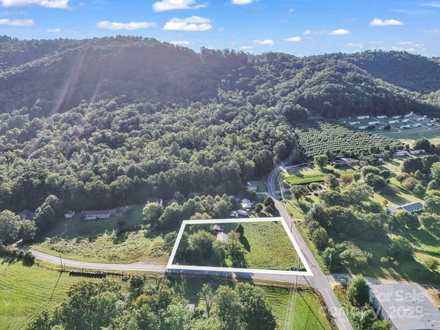 62 Bald Rock Road, Hendersonville, NC 28792