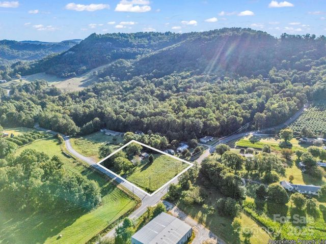 62 Bald Rock Road, Hendersonville, NC 28792