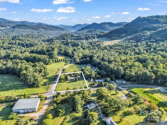 62 Bald Rock Road, Hendersonville, NC 28792