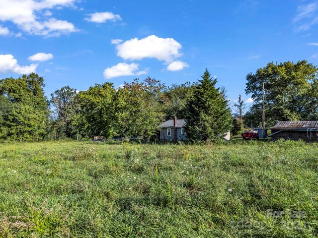 62 Bald Rock Road, Hendersonville, NC 28792