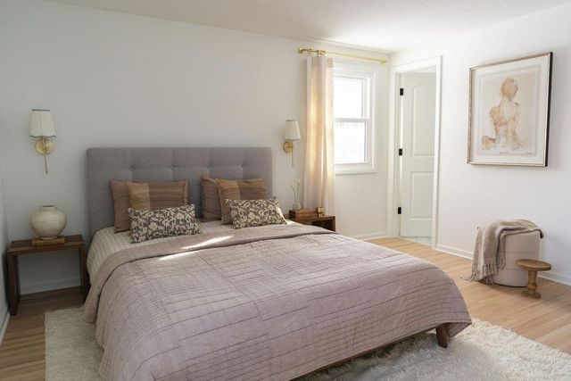 4261 Winchester Court, Minnetonka, MN 55345