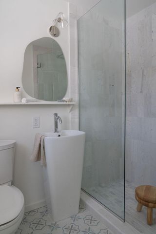 4261 Winchester Court, Minnetonka, MN 55345