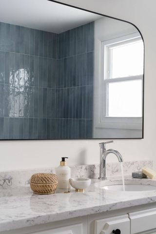 4261 Winchester Court, Minnetonka, MN 55345