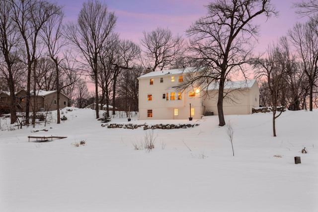 4261 Winchester Court, Minnetonka, MN 55345