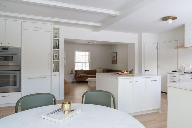 4261 Winchester Court, Minnetonka, MN 55345