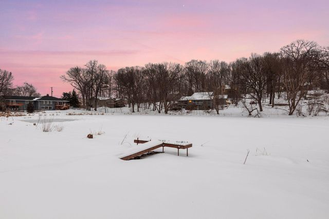 4261 Winchester Court, Minnetonka, MN 55345